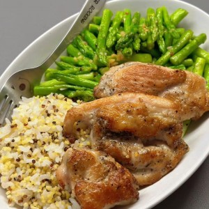 Cần tuyển chị phụ quán cơm tại Thủ Đức