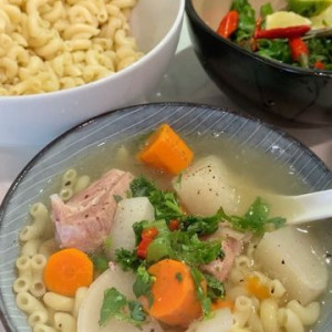 CẦN GIÚP VIỆC BIẾT NẤU ĂN SÁNG LƯƠNG 11 TRIỆU