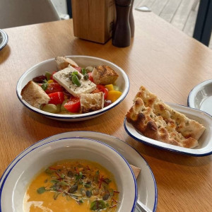 EM CẦN GẤP CÔ GIÚP VIỆC NHÀ Ở TÂN PHÚ.