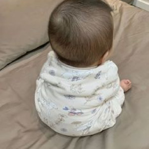 CẦN GẤP 1 CÔ CHĂM MẸ VÀ BÉ, ĂN Ở LẠI BÌNH THẠNH LƯƠNG 9 TRIỆU