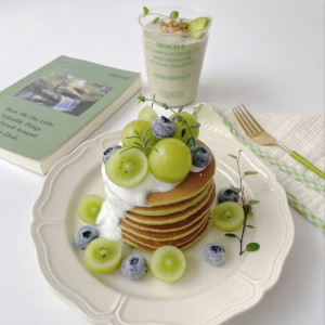 Hiện Cần chị đến dọn dẹp và nấu ăn