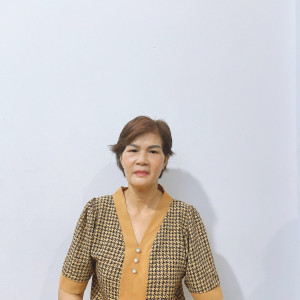 Cô Thân, 50 tuổi, quê miền Trung thân yêu - Muốn việc làm: Giúp việc nhà – Chăm bệnh.