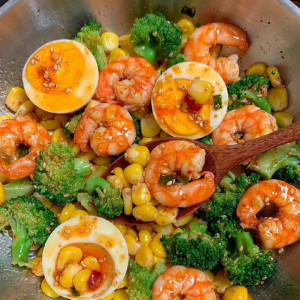 Em cần GẤP 1 cô sức khoẻ tốt về dọn dẹp, nấu ăn, giặt giũ nhà 2 lầu ở Tân Phú