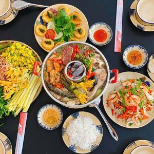 Cần Tuyển Gấp 5 Chị Giúp Việc Nhà Người Miền Tây : /0978609760