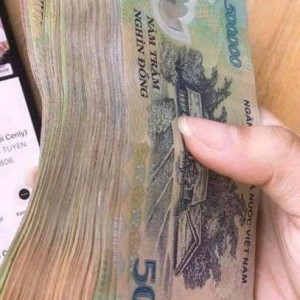 Em Tìm Chị Nay Làm Giúp Việc Nhà