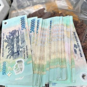 Hôm Nay Em Tìm Gấp Một Chị Giúp Việc Nhà