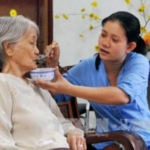 Tìm Chị Giúp Việc Về Ở Với Bà. Bà Còn Khoẻ Mạnh. Lương 9 Triệu.