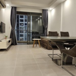 Công việc đi về Quận 4