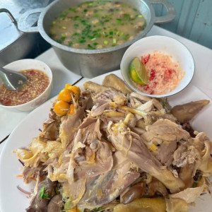 Cần gấp chị giúp việc nhà đi về làm ở Nhà Bè lương 9tr/tháng nhà người lớn thôi