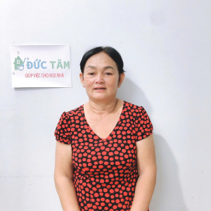 Cô Sang, sinh năm 1970, quê quán Đồng Nai. - Công việc mong muốn: Giúp việc nhà, chăm ông bà