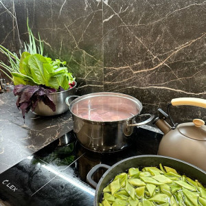 NHÀ ÍT NGƯỜI TUYỂN CÔ GIÚP VIỆC LƯƠNG 10 TRIỆU.