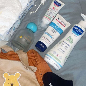 Vợ chồng em cần tuyển một cô chăm bé sơ sinh ở Quận Bình Thạnh lương 12 triệu