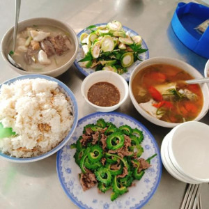 TÌM CHỊ GIÚP VIỆC NHÀ BAO ĂN Ở LẠI