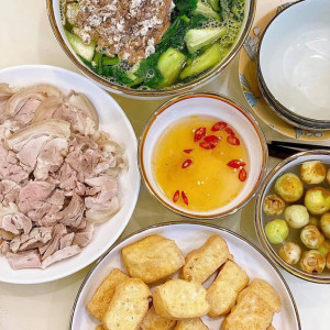 Em Tuyển Chị Giúp Việc Nhà 2 Lầu 2 Vợ Chồng Bà Bé 8 Tuổi.