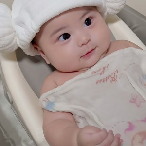 Em Cần tìm chị Chăm em bé sơ sinh