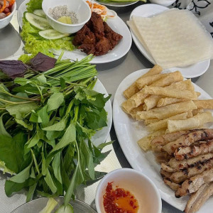 Em Đang Muốn Tìm Chị Đến Nội Trợ Cần Ở Lại Được