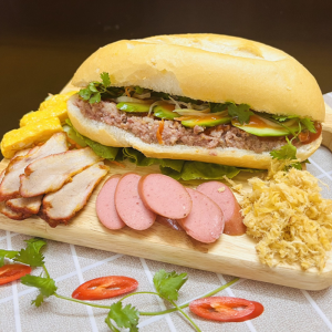 Bố đơn thân cần cô về chăm bé lương 13 triệu ở quận 3