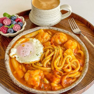 TUYỂN CÔ GIÚP VIỆC NHÀ CHUNG CƯ Ở QUẬN 1 LƯƠNG 10 TRIỆU