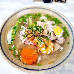 TUYỂN GẤP 2 CHỊ LÀM VIỆC ĂN Ở LẠI TẠI TP BIÊN HÒA LƯƠNG 10-15 TRIỆU