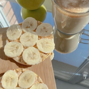 Gia đình em đang cần chị biết nội trợ có bao ăn ở lại