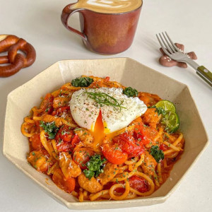 tìm chị giúp việc bao ăn ở