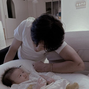 Ba Mẹ Tuyển Chị Về Làm Bảo Mẫu Chăm Em 4 Tháng Tuổi, Em Cần Chị Làm Ở Lại Được Với Gia Đình, Tính Vui Vẻ, Và Thương Em Bé. Ba Mẹ Trẻ Tính Dễ Chịu, Chỉ Mong Chị Nhận Việc Làm Lâu Dài.