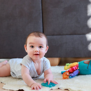 Gia đình em cần tìm bảo mẫu chăm bé 6 tháng tuổi tại quận 7.