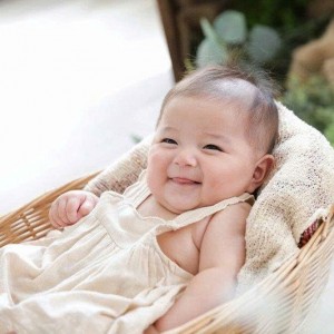 Tuyển gấp cô Chăm bé 10 tháng lương 12 triệu.