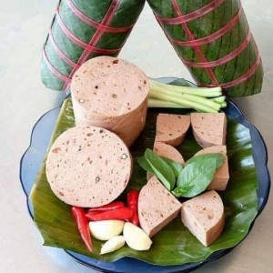 CẦN TUYỂN GẤP NAM LÀM LÒ CHẢ LỤA TẠI Q7: 0978609760 ( có zalo)