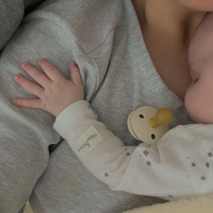 TUYỂN CÔ CHĂM BÉ 5 THÁNG TUỔI Ở LẠI, LƯƠNG 11 TRIỆU