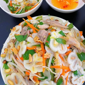 Nhà 2 người 2 lầu Q2 cần chị giúp việc.