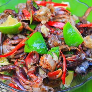 Cần gấp chị giúp việc nhà miền trung dưới 35 tuổi làm ăn ở lại tại Q3