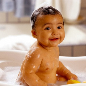 TÌM CHỊ CHĂM SÓC BÉ TỐT VÀ CHU ĐÁO