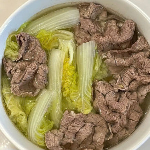 Hiện Đang Tìm Một Chị Đến Giúp Việc Lo Cơm Nước