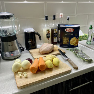 CẦN GẤP CÔ GIÚP VIỆC NHÀ Ở BÌNH THẠNH LƯƠNG 10 TRIỆU.