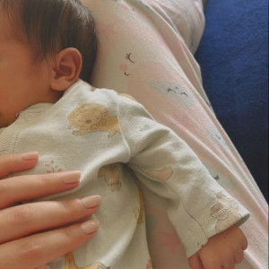 Gia Đình Hiện Đang Muốn Tìm Cô Chăm Bé Phụ Con Dâu