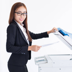 Nhân viên bán quán Photocopy ăn ở lại tại quận 2