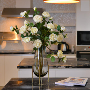 Bà Nay Yếu Cần Chị Đến Chăm Sóc Tốt Lương 15 Triệu