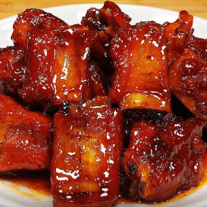 Tháng mới em cần tuyển gấp chị miền trung dưới 40 tuổi