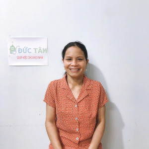 Chị Mười, sinh năm 1987, quê quán Gia Lai. - Công việc mong muốn: Giúp việc nhà, phụ chăm bé.