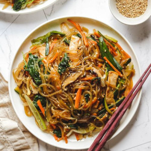 LƯƠNG 10 TRIỆU TÌM CHỊ GIÚP VIỆC NHÀ