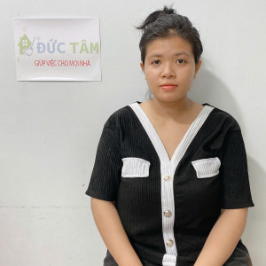 Chị: Lựu Thị Hoàng Mai, sinh năm 2002, quê quán Bình Thuận- Công việc mong muốn: giúp việc nhà phụ chăm bé