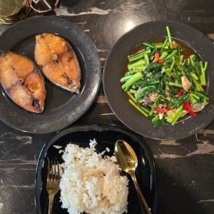 Gia đình em đang cần một chị đến nội trợ ở lại Quận 12