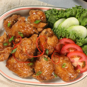 Gia Đình Cần Tuyển Cô Giúp Việc Quạn 10 Ở Lại.