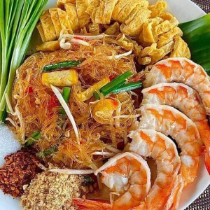 Em tìm 1 chị giúp việc nhà bao ăn ở lương tháng 9 triệu