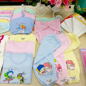 Vợ Chồng Cần Tìm Bảo Mẫu Chăm Bé