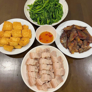 📢 TUYỂN GẤP BẾP CHÍNH – QUÁN ĂN SÁNG & CƠM TRƯA VĂN PHÒNG 📢