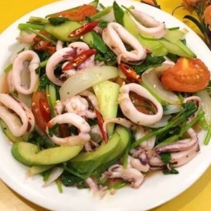 📢 TUYỂN GẤP CÔ CHĂM ÔNG/BÀ – LƯƠNG 10 TRIỆU/THÁNG