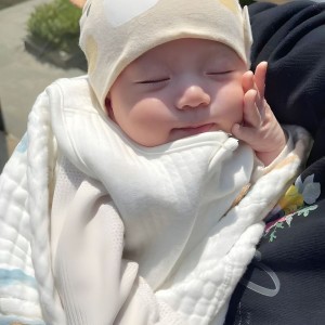 TUYỂN CÔ CHĂM BÉ GẦN VINCOME THỦ ĐỨC