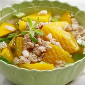 Tuyển gấp vô giúp việc làm việc tại Tân Bình.